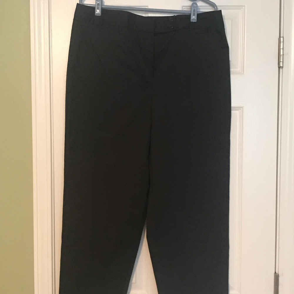 Talbots Black Stretch Capris Size 16